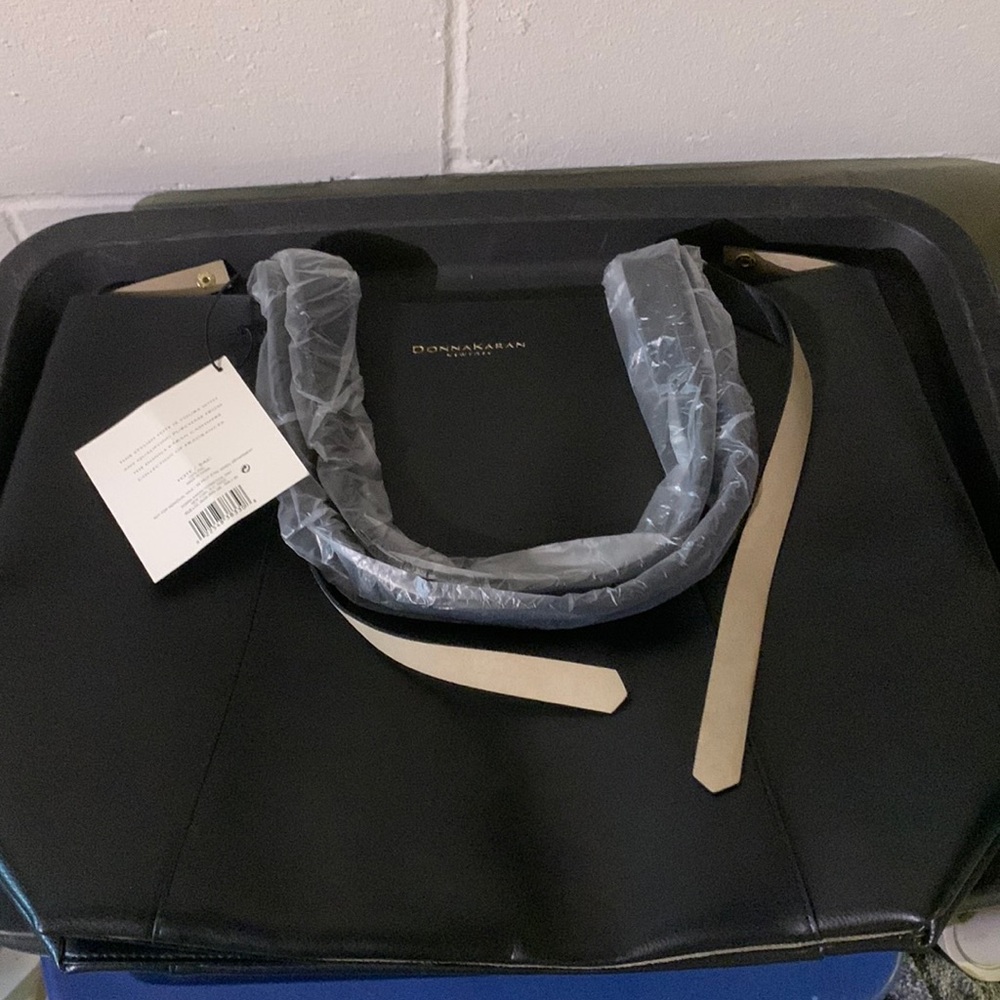 Black hand bag